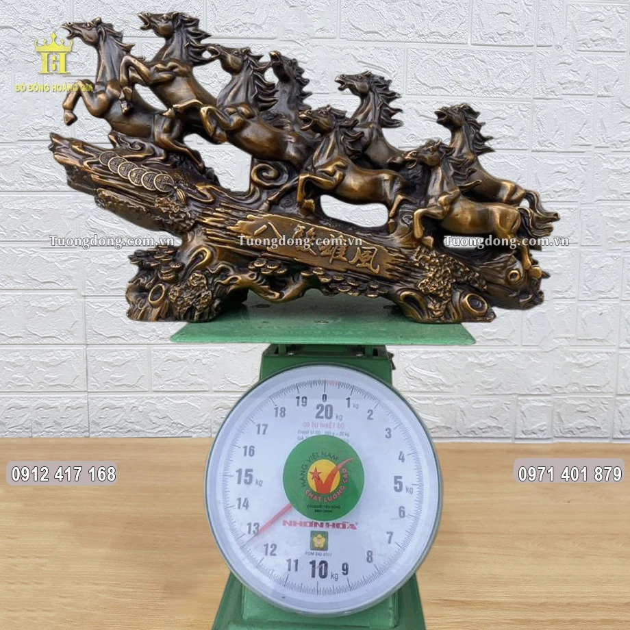Vật phẩm nặng khoảng 12.7Kg